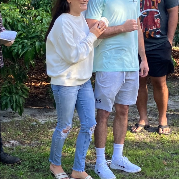 Six Stories Bride Small Sweatshirt - Picture 14 of 16